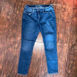 stretchy skinny jeans